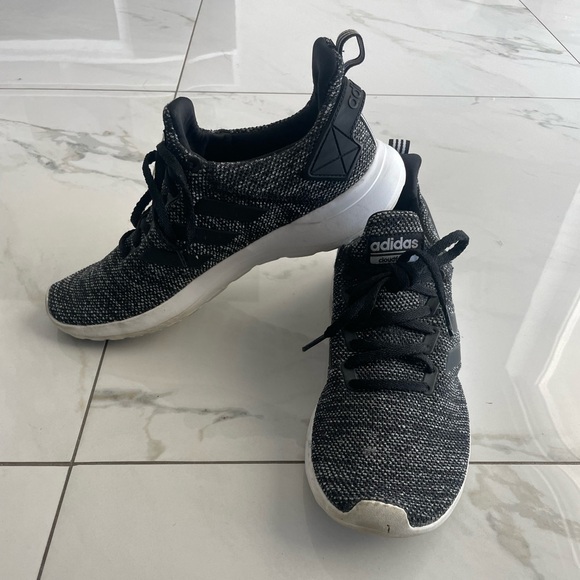 Adidas Cloud Foam - Picture 3 of 5